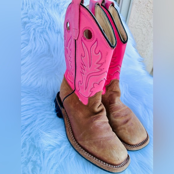 Old West Other - EUC Old West Kids’ Distressed Brown and Pink Corona Size 2
